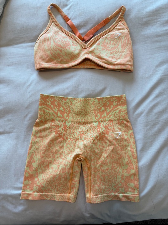 Gymshark Pants - Gymshark Orange and Yellow Patterned Women’s Athletic Shorts Set